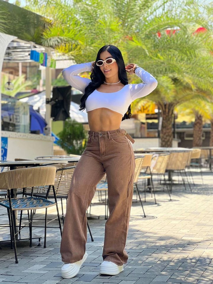 Jean recto café, jeans en El Baúl de la Moda, Jamundí