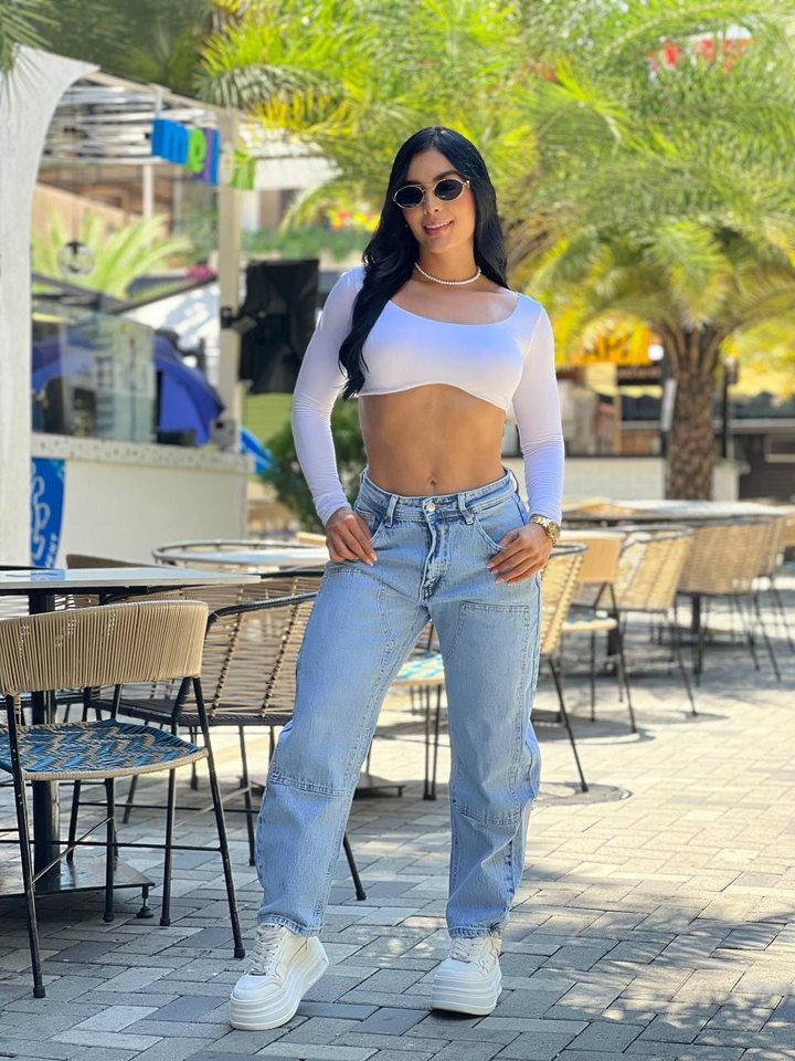 Jean azul claro con bolsillos cargo, jeans en El Baúl de la Moda, Jamundí